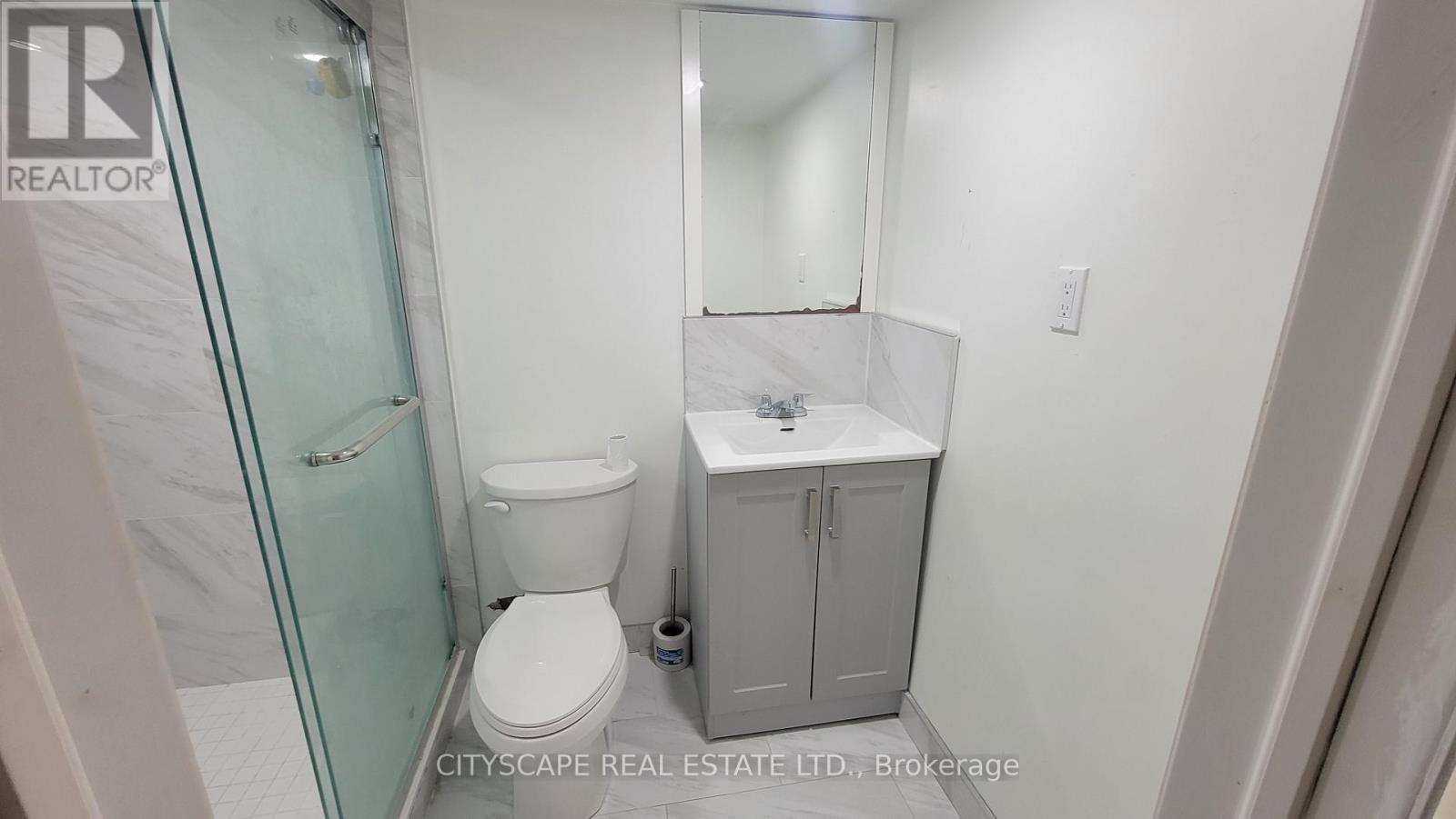 3450 Ellengale Drive, Mississauga, Ontario  L5C 1Z7 - Photo 43 - W13164118