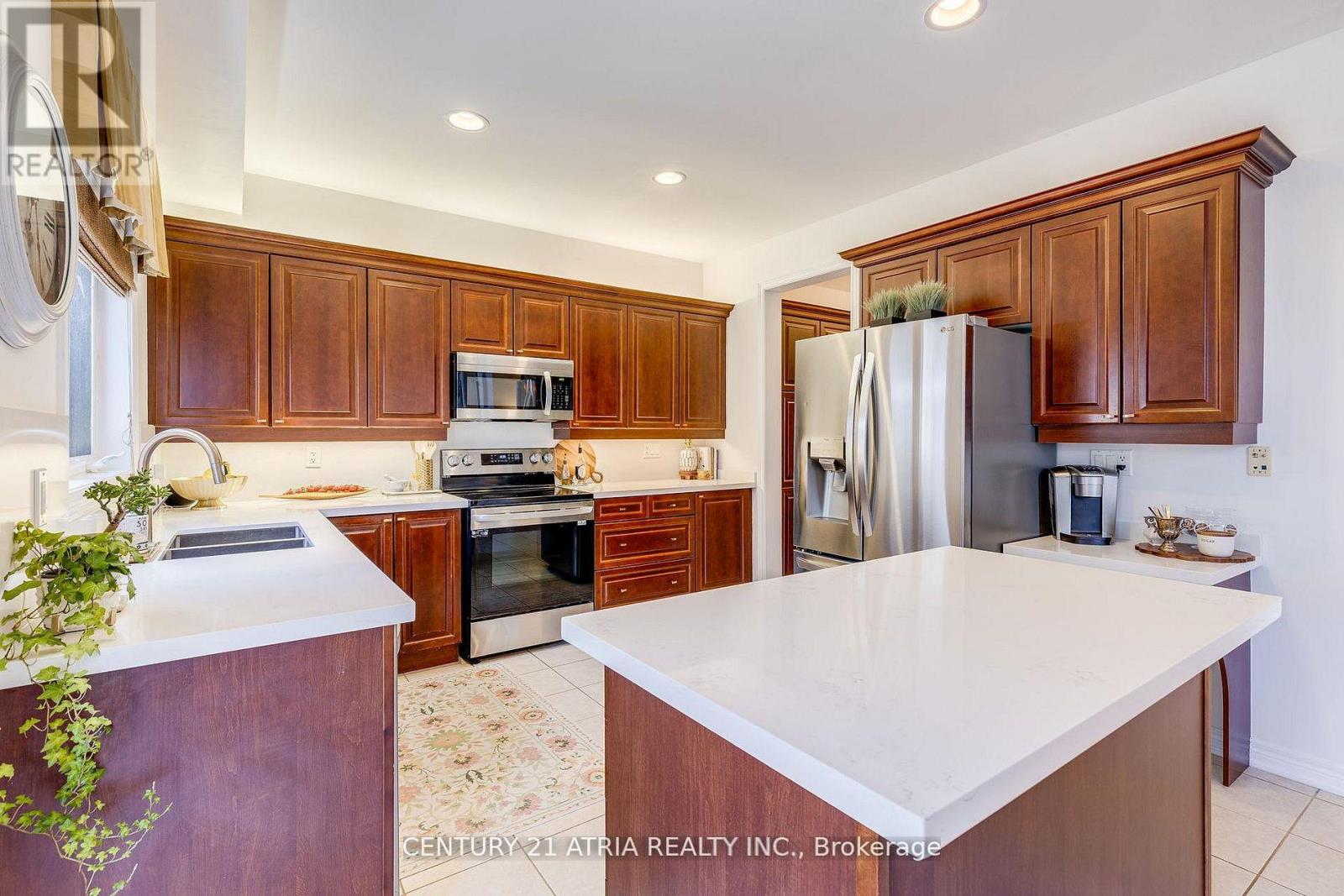 23 Weslock Crescent, Aurora, Ontario  L4G 7Y9 - Photo 12 - N13168798
