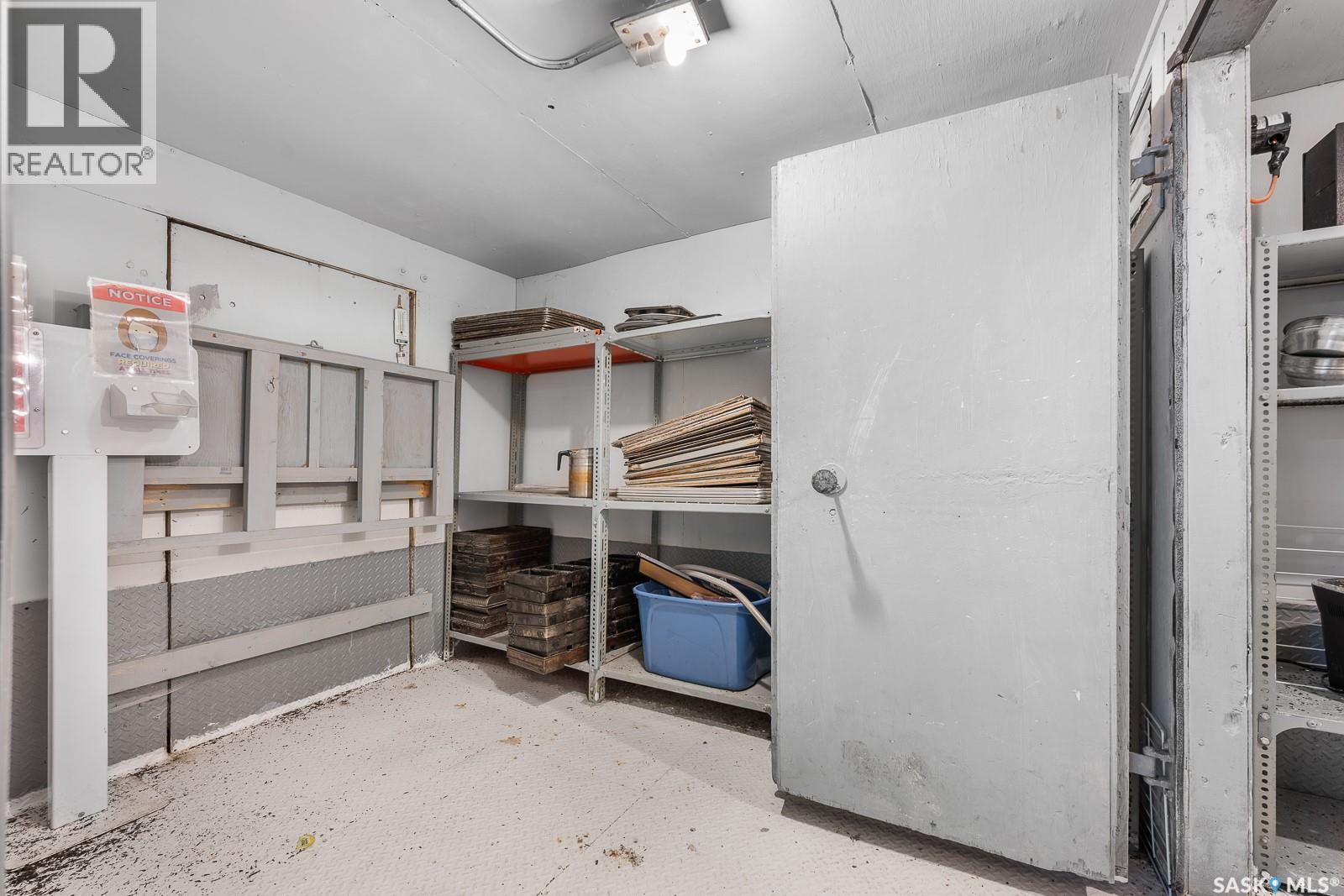 254 Railway Avenue, Southey, Saskatchewan  S0G 4P0 - Photo 13 - SK027053