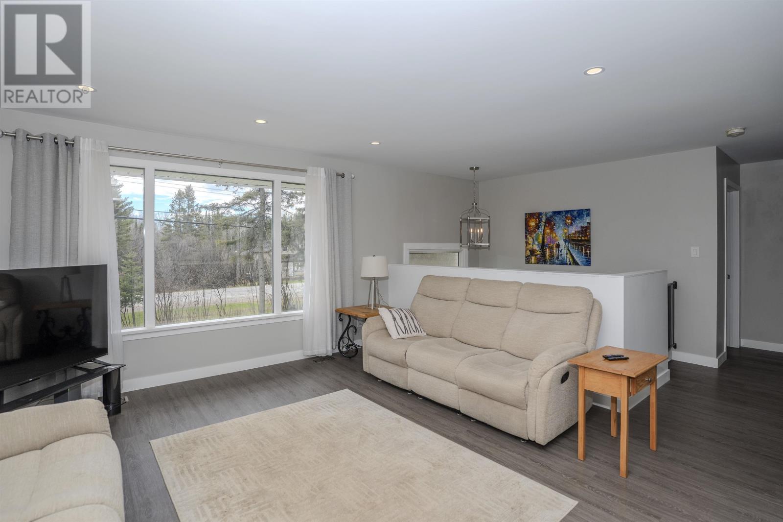 2190 Oliver Road, Thunder Bay, Ontario  P7G 1P9 - Photo 10 - TB2601168