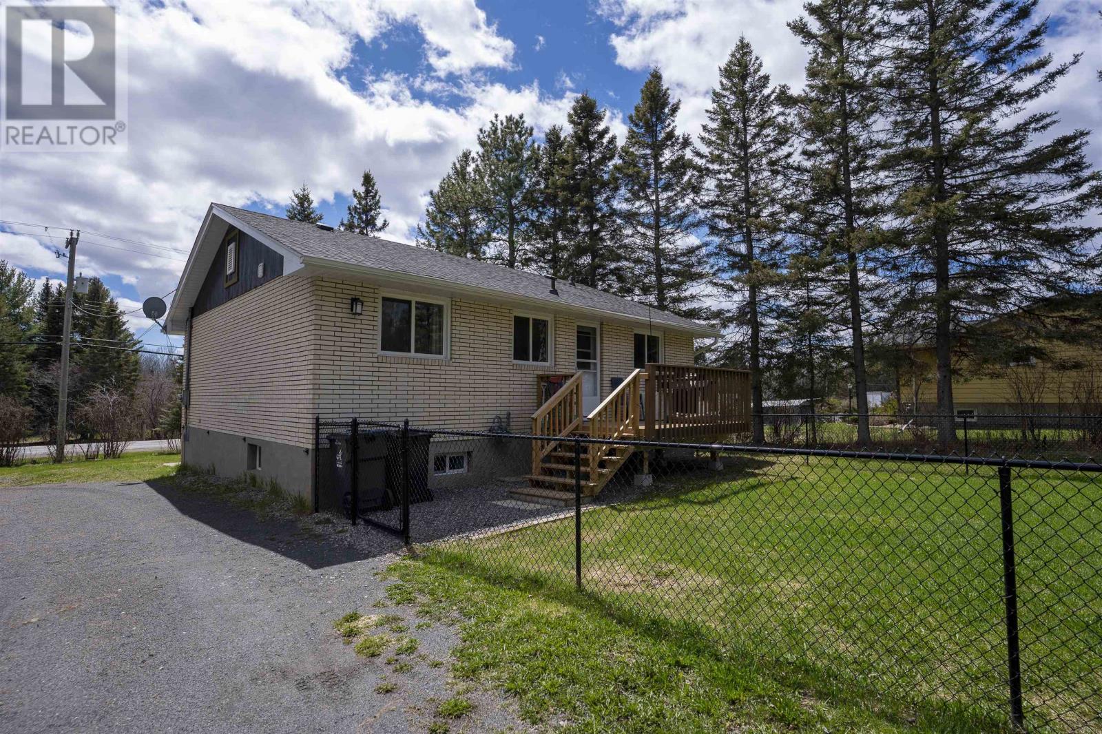 2190 Oliver Road, Thunder Bay, Ontario  P7G 1P9 - Photo 31 - TB2601168