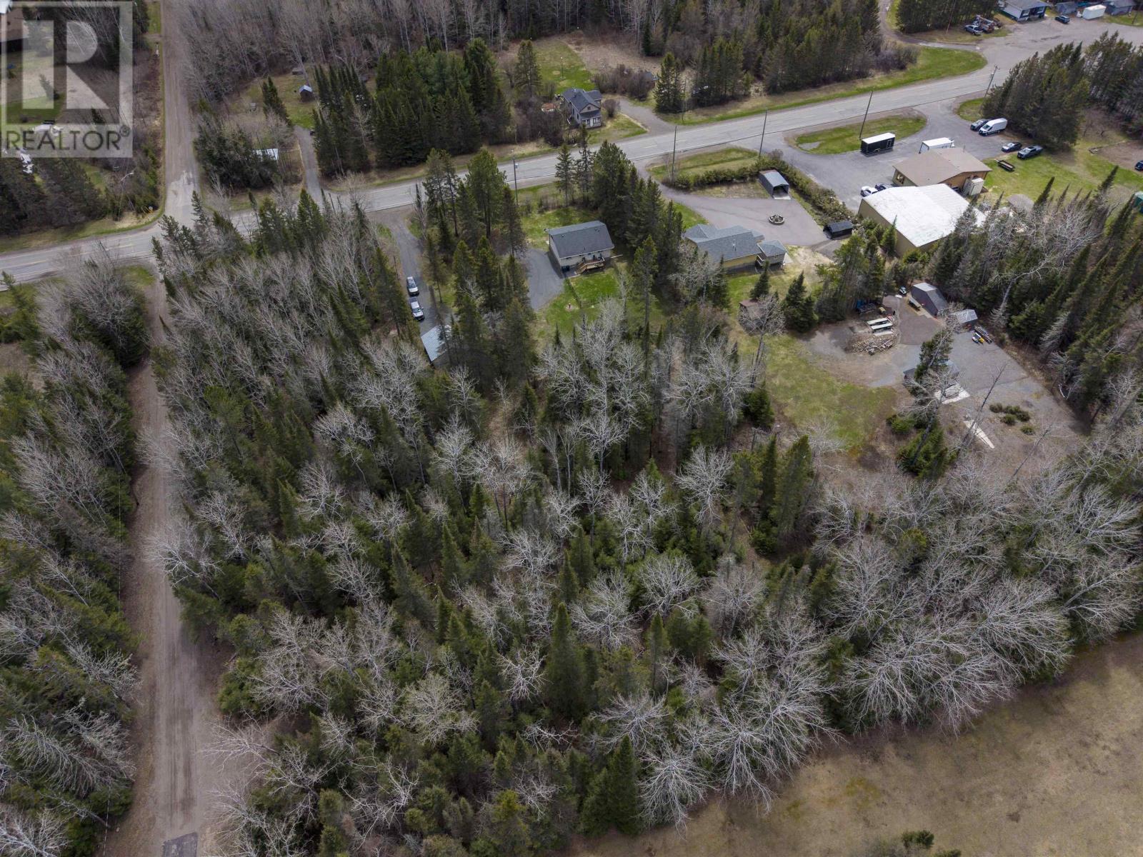 2190 Oliver Road, Thunder Bay, Ontario  P7G 1P9 - Photo 37 - TB2601168