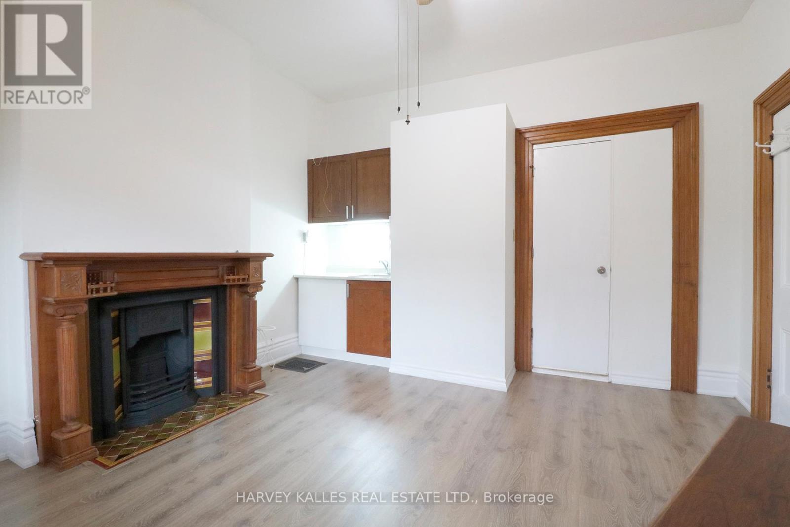 1 - 39 Macdonell Avenue, Toronto, Ontario  M6R 2A3 - Photo 4 - W13168772