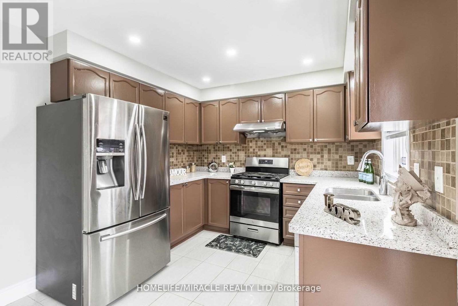 UPPER - 17 ROADMASTER LANE, Brampton, Ontario