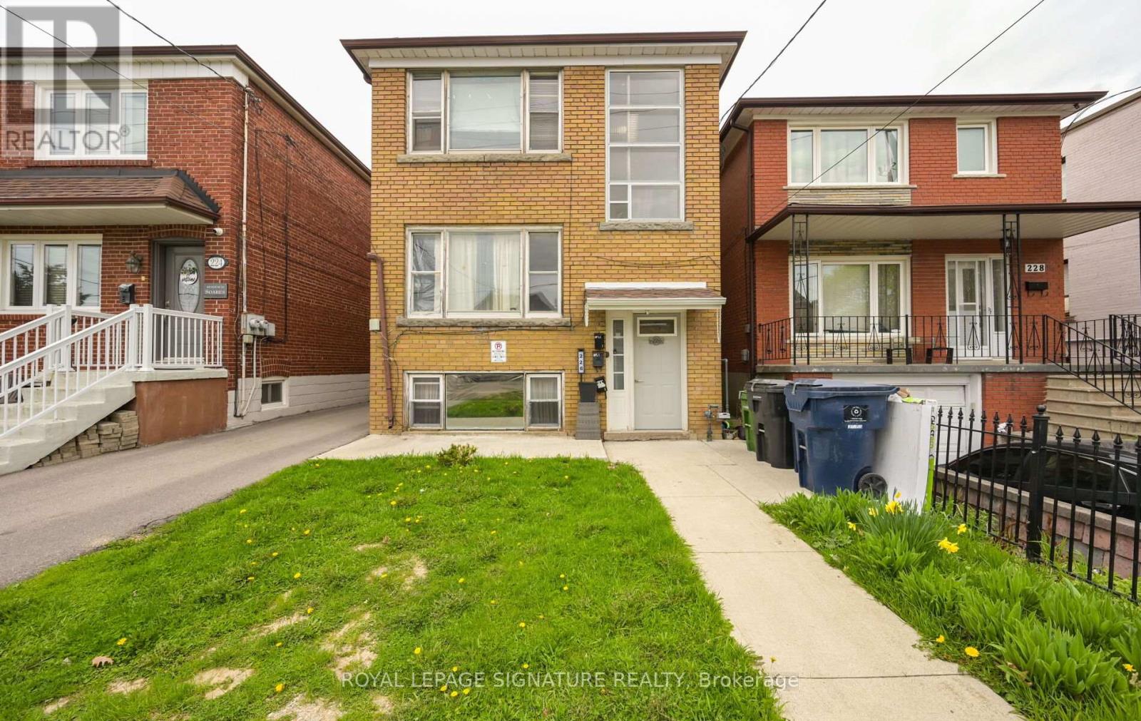226 BICKNELL AVENUE, Toronto, Ontario