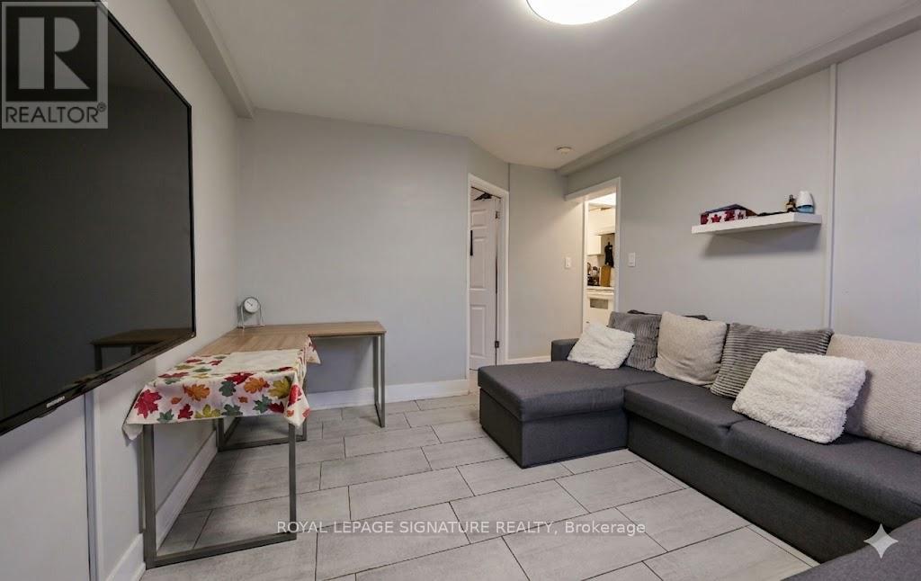 226 Bicknell Avenue, Toronto, Ontario  M6M 4G9 - Photo 14 - W13168894