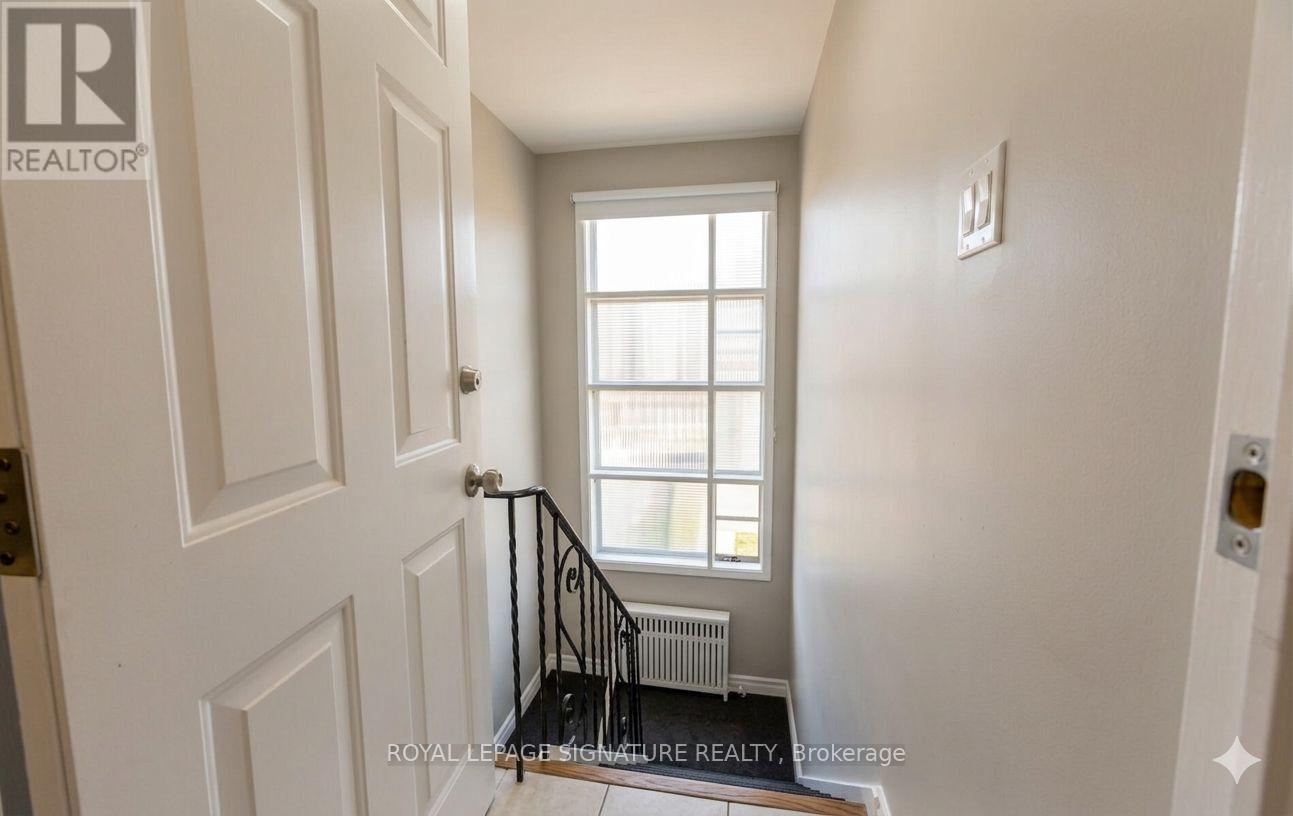 226 Bicknell Avenue, Toronto, Ontario  M6M 4G9 - Photo 16 - W13168894