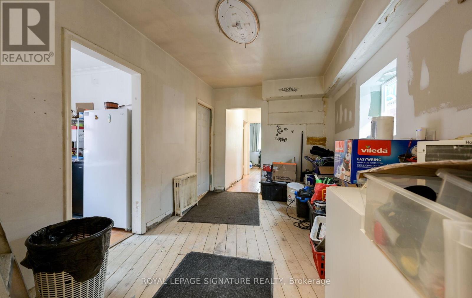 226 Bicknell Avenue, Toronto, Ontario  M6M 4G9 - Photo 19 - W13168894