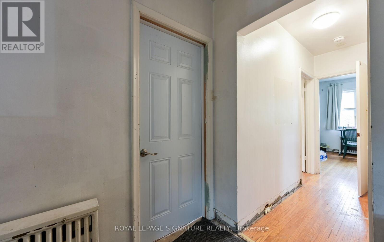 226 Bicknell Avenue, Toronto, Ontario  M6M 4G9 - Photo 21 - W13168894