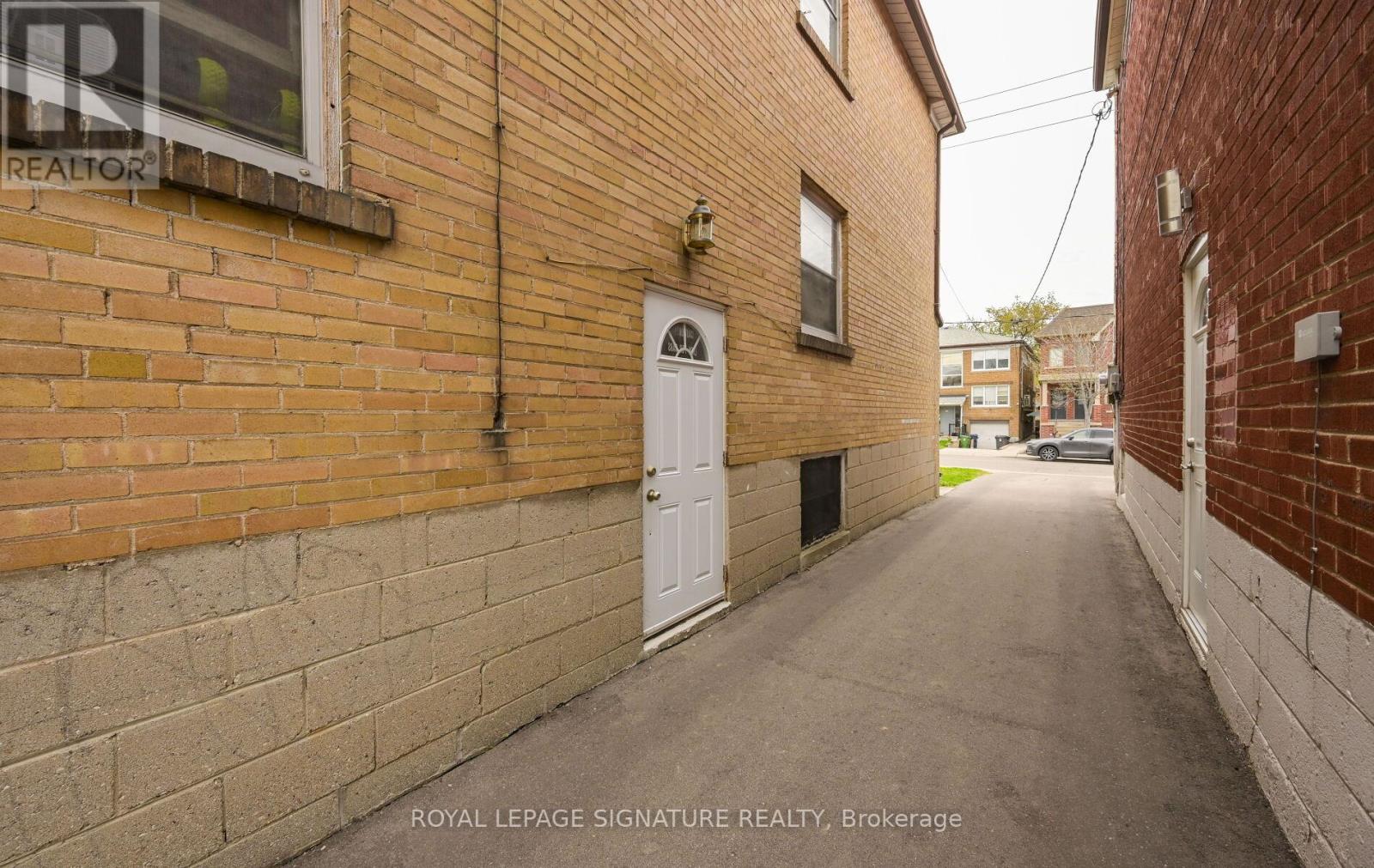 226 Bicknell Avenue, Toronto, Ontario  M6M 4G9 - Photo 25 - W13168894