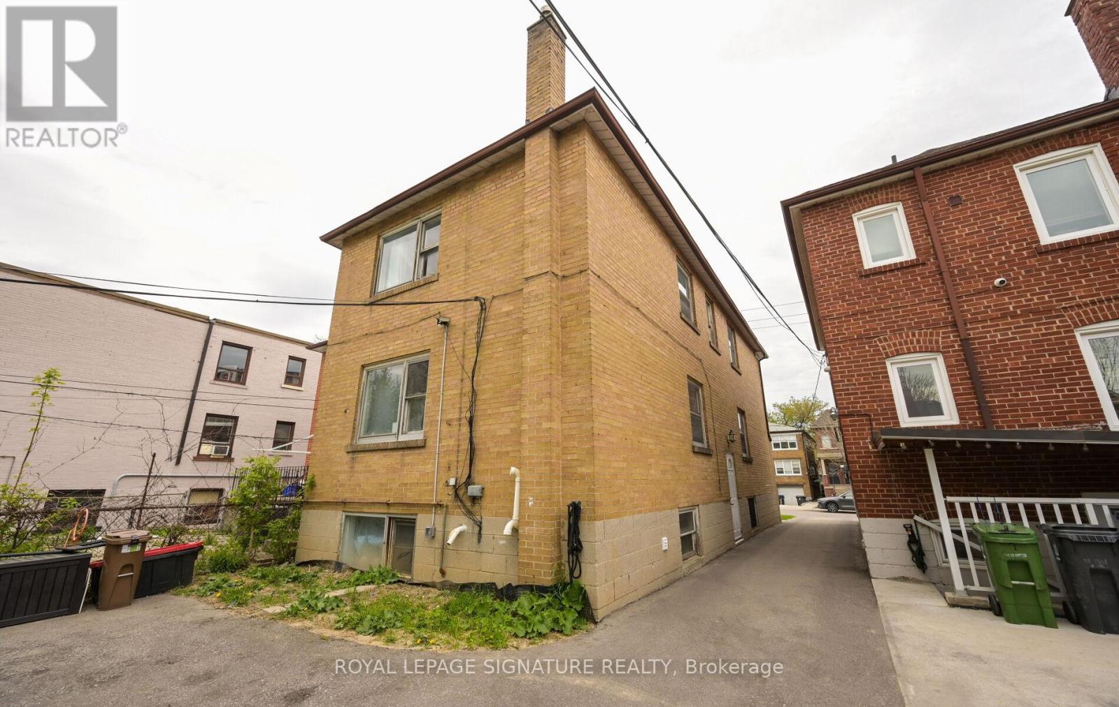 226 Bicknell Avenue, Toronto, Ontario  M6M 4G9 - Photo 27 - W13168894