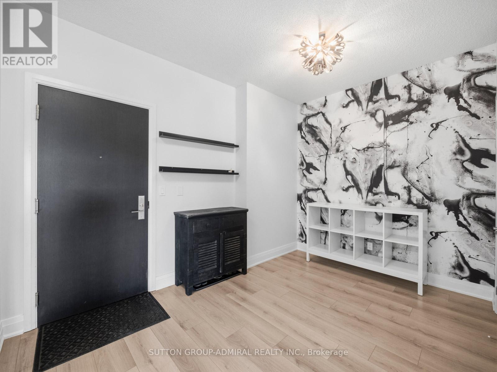 606 - 35 Fontenay Court, Toronto, Ontario  M9A 0C4 - Photo 4 - W13168908