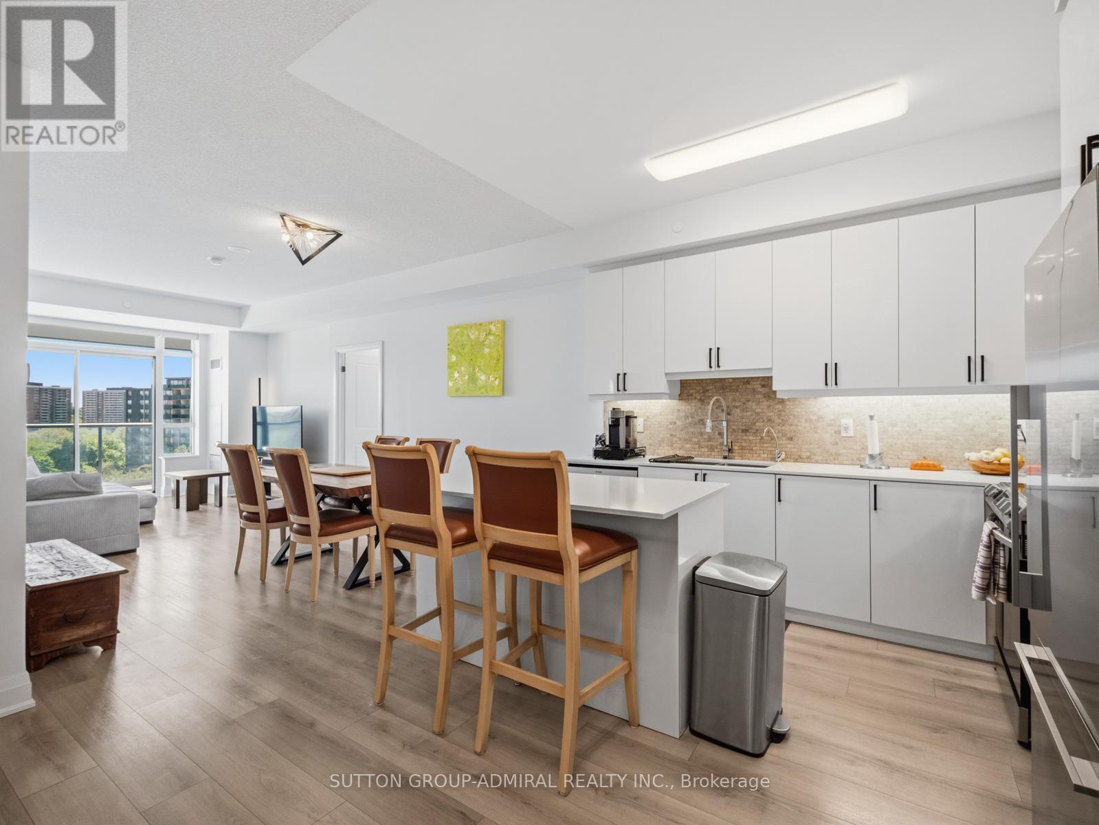 606 - 35 Fontenay Court, Toronto, Ontario  M9A 0C4 - Photo 5 - W13168908