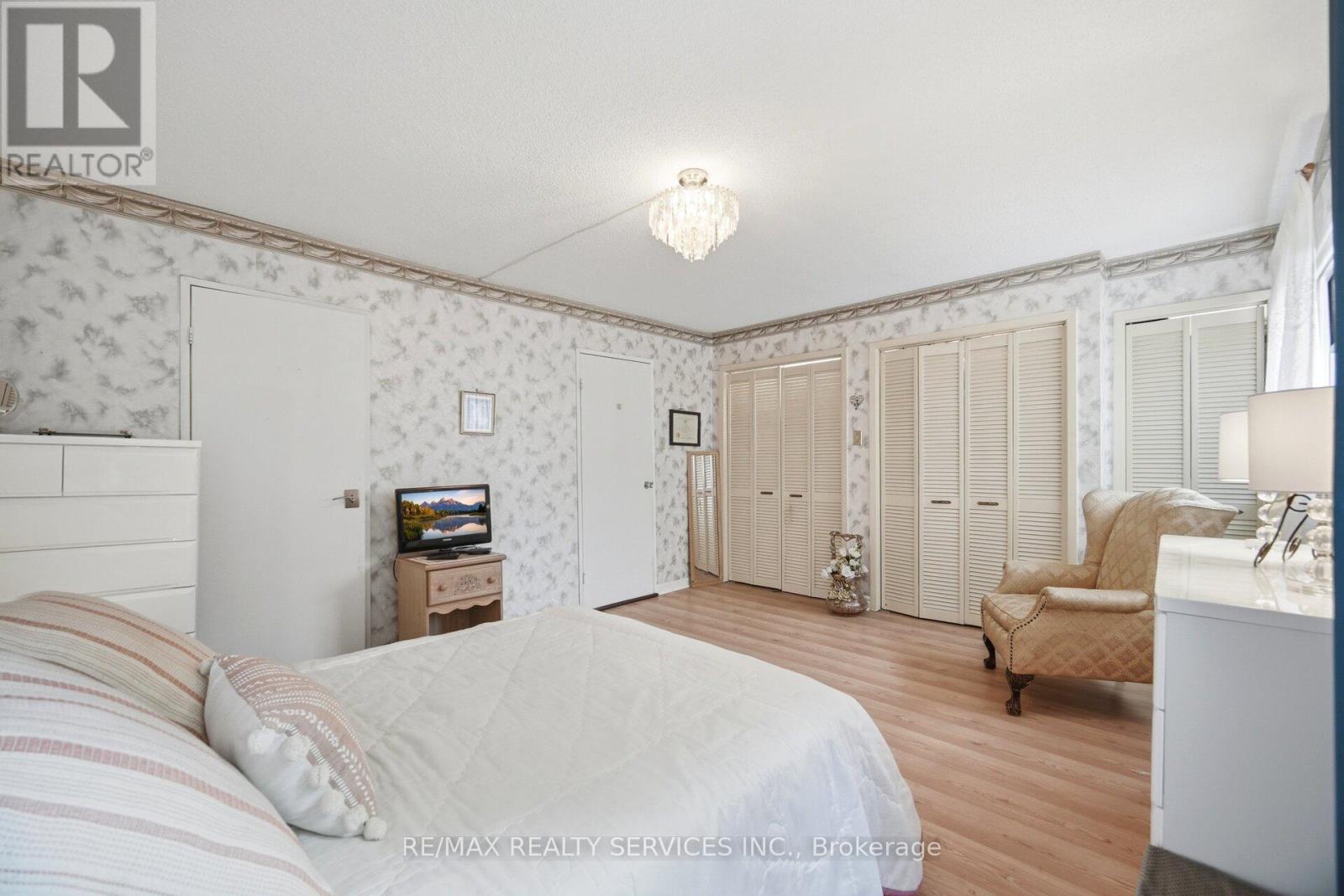 14 Tara Park Crescent, Brampton, Ontario  L6V 3E3 - Photo 33 - W13168968