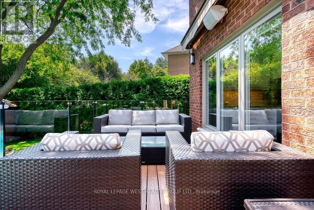 2293 Carpenters Circle, Oakville, Ontario  L6M 3C6 - Photo 9 - W13168972