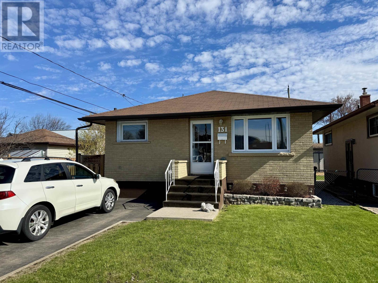 131 Walsh St W, Thunder Bay, Ontario  P7E 4W5 - Photo 1 - TB2601169
