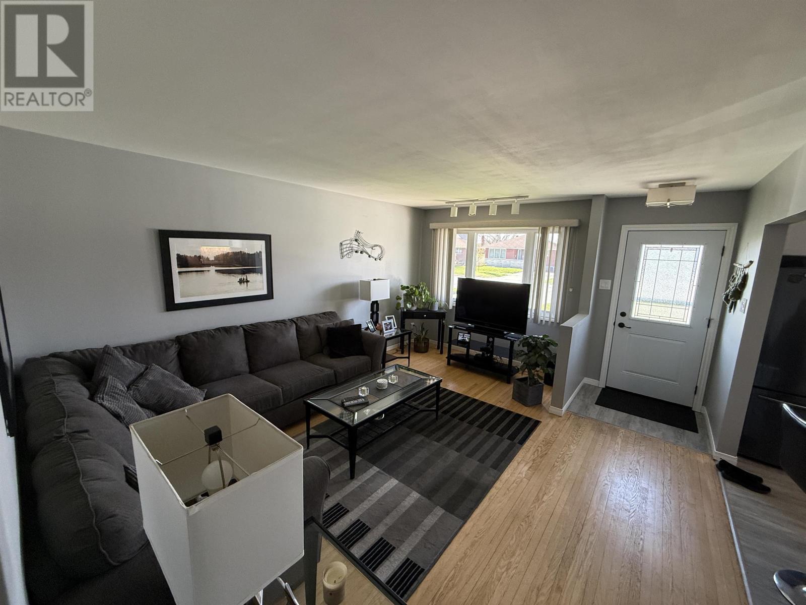 131 Walsh St W, Thunder Bay, Ontario  P7E 4W5 - Photo 3 - TB2601169