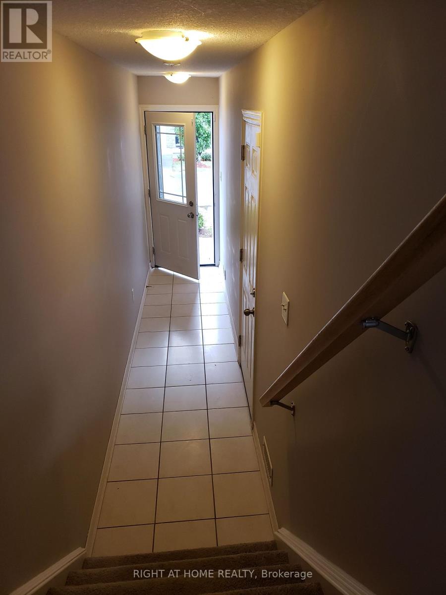 27 - 12 Poplar Drive, Cambridge, Ontario  N3C 0G4 - Photo 2 - X13168724