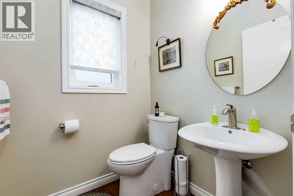 89 Douglasdale Crescent SE, Calgary, Alberta  T2Z 3A2 - Photo 19 - A2314183