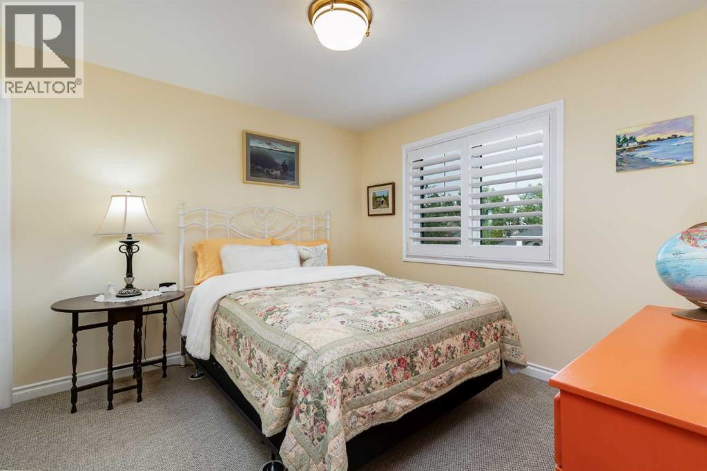 89 Douglasdale Crescent SE, Calgary, Alberta  T2Z 3A2 - Photo 23 - A2314183