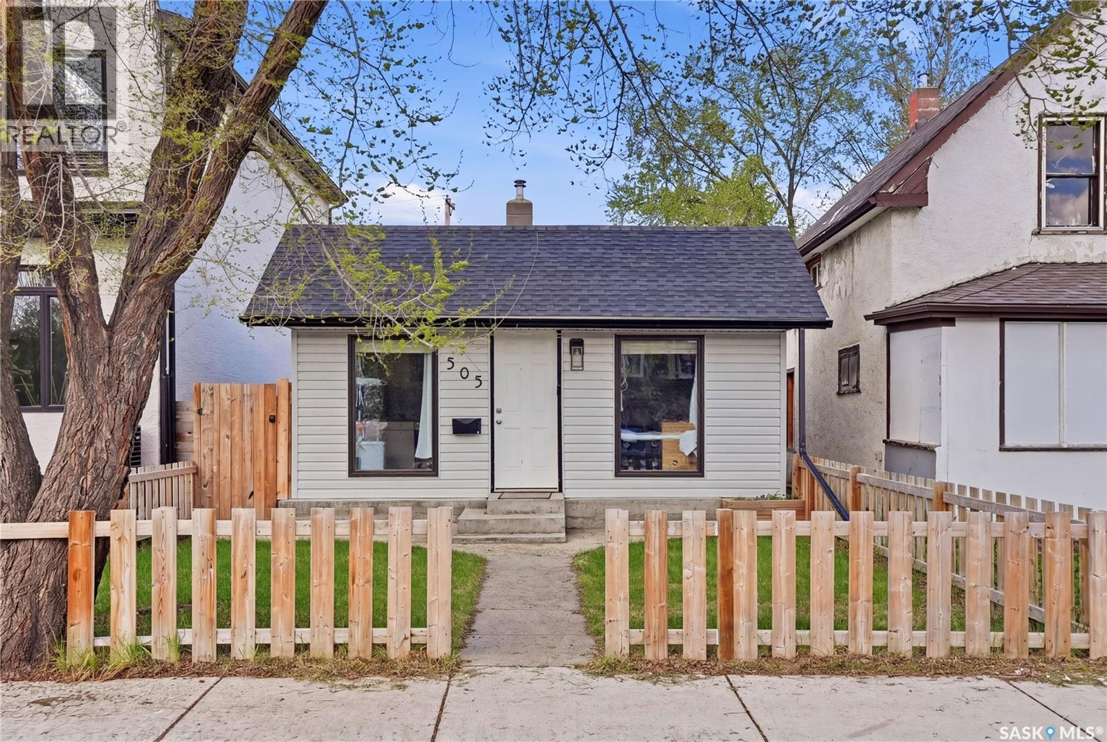 505 F AVENUE S, saskatoon, Saskatchewan