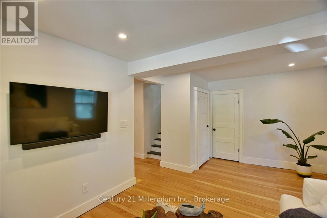 85 Glenwood Drive, Wasaga Beach, Ontario  L9Z 2K5 - Photo 27 - S13169038