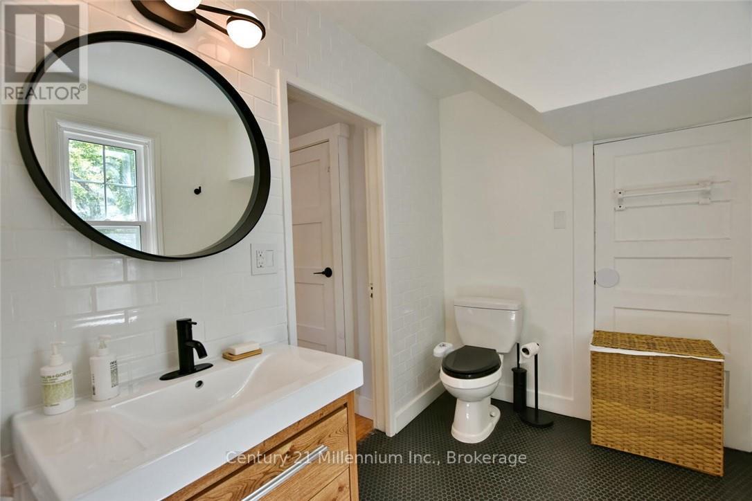 85 Glenwood Drive, Wasaga Beach, Ontario  L9Z 2K5 - Photo 33 - S13169038