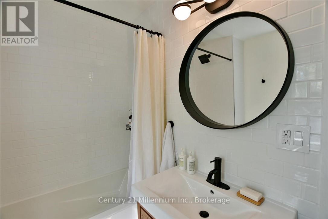 85 Glenwood Drive, Wasaga Beach, Ontario  L9Z 2K5 - Photo 34 - S13169038