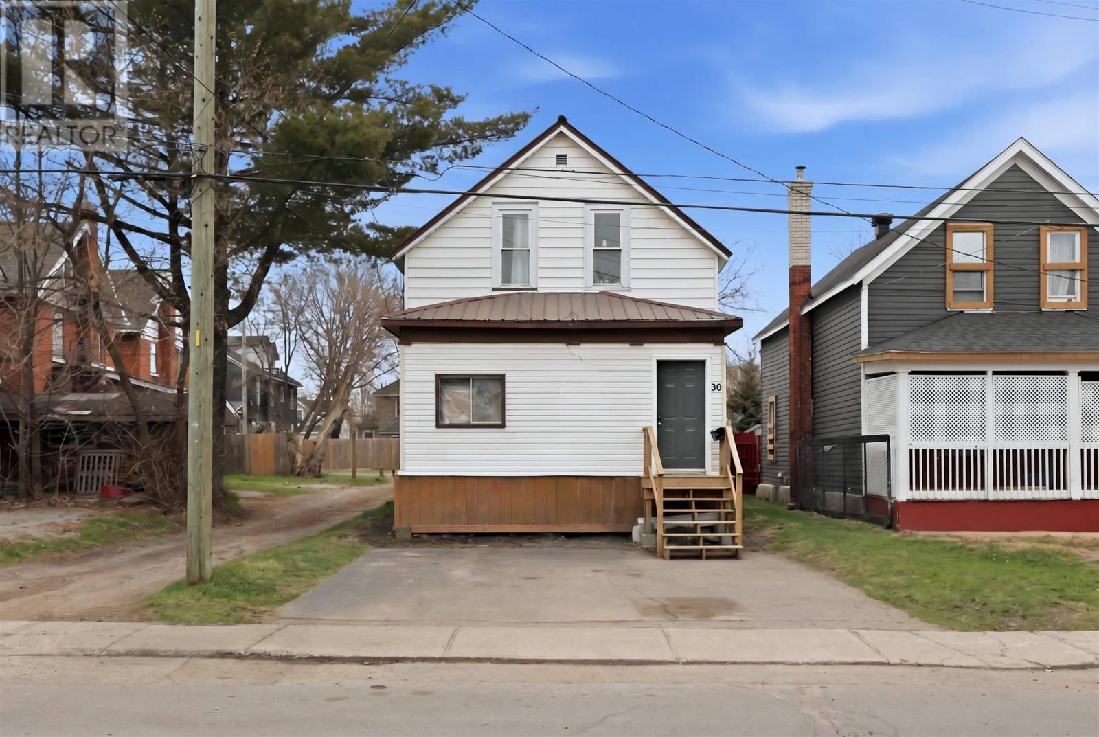 30 Hughes St, Sault Ste. Marie, Ontario  P6A 2W7 - Photo 1 - SM261082