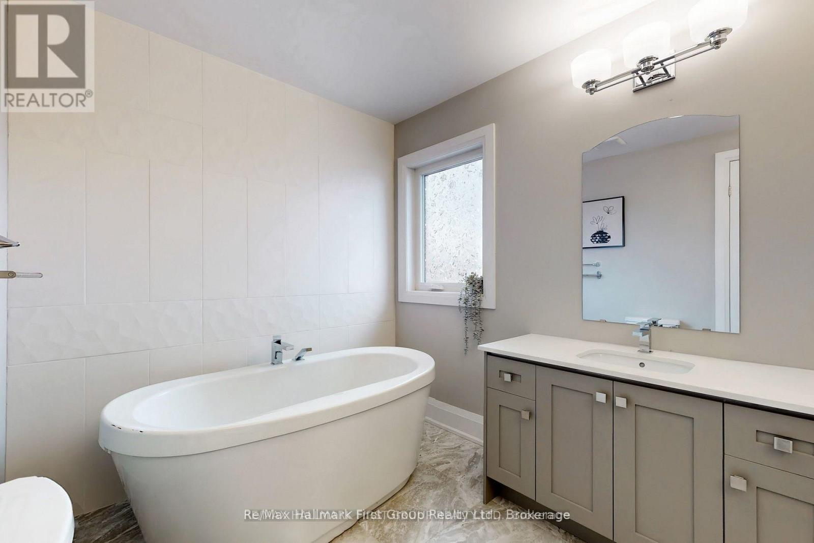 2 Helen Avenue, Toronto, Ontario  M6N 2B4 - Photo 25 - W13169000
