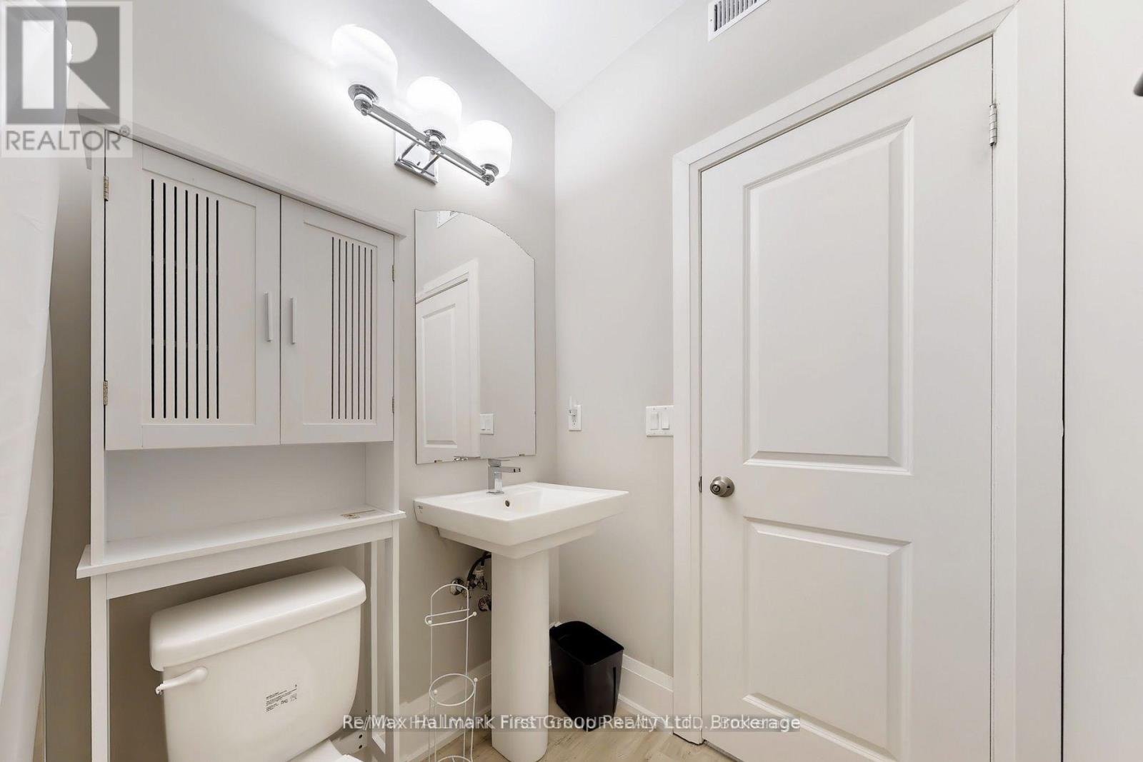 2 Helen Avenue, Toronto, Ontario  M6N 2B4 - Photo 31 - W13169000