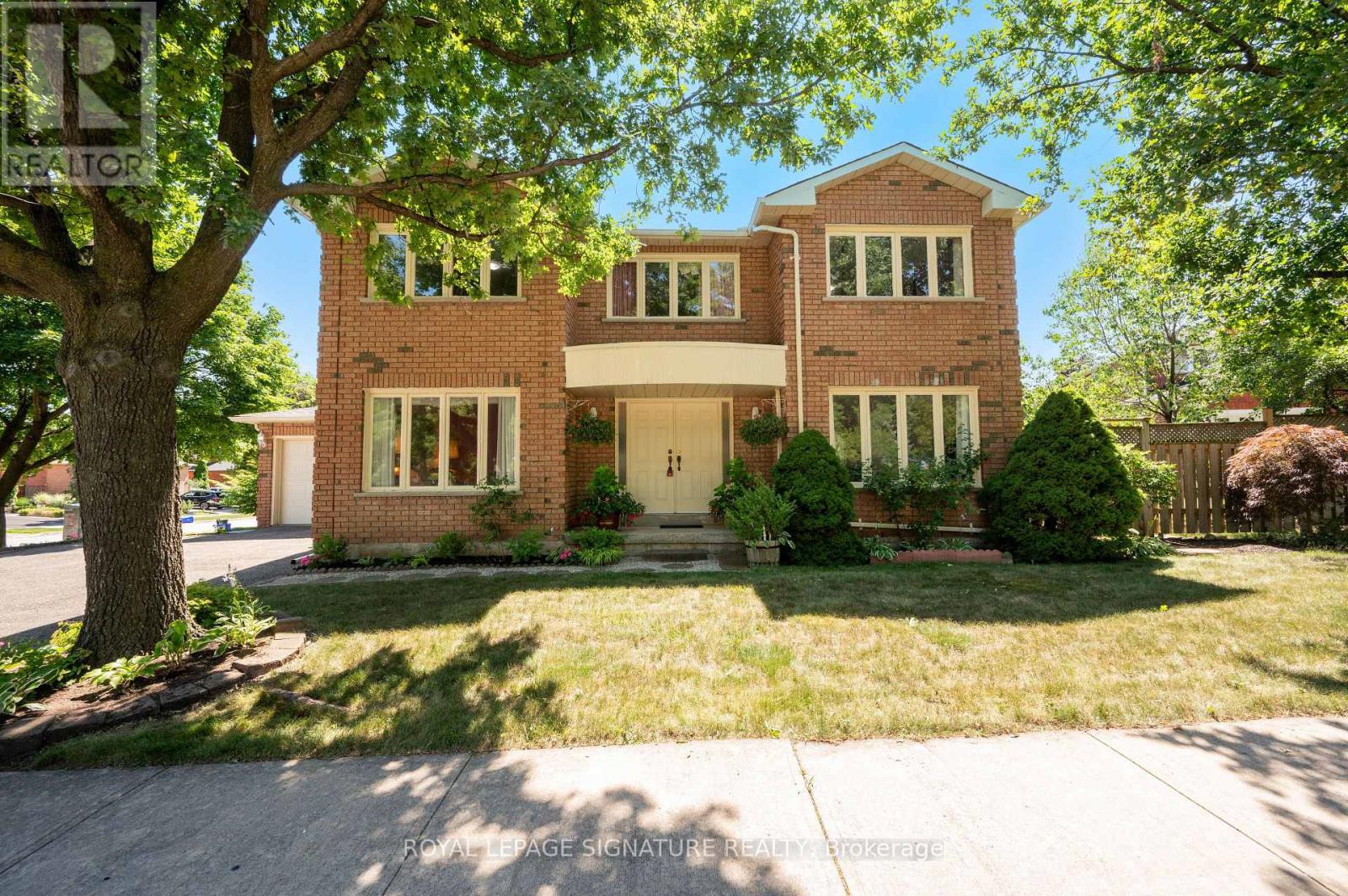 2921 CARADOC LANE, Oakville, Ontario