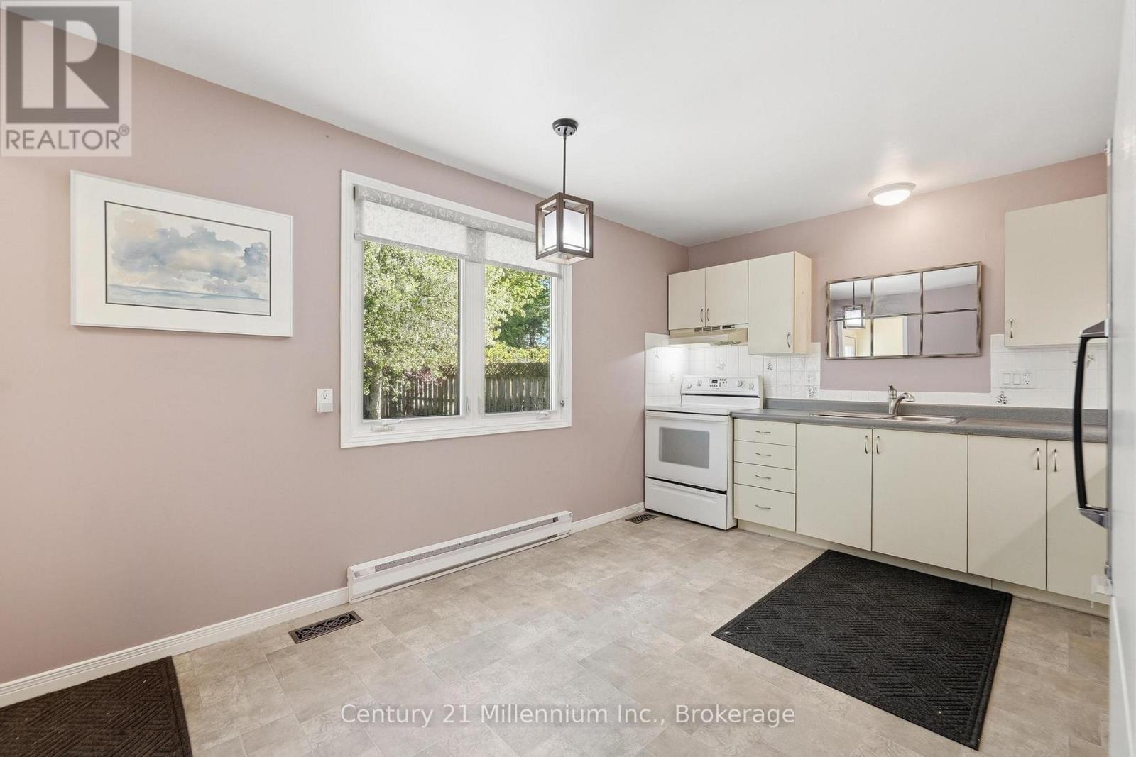 553 Scott Street, Kincardine, Ontario N2Z 1V2 - Photo 10 - X13169166