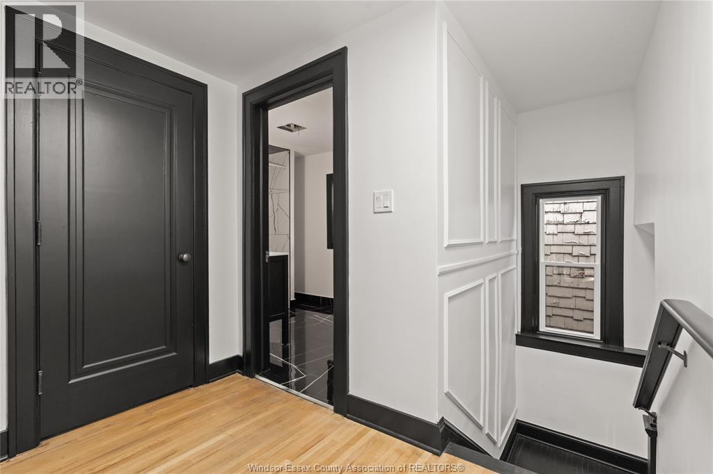 2163 Victoria, Windsor, Ontario N8X 1P8 - Photo 22 - 26012005