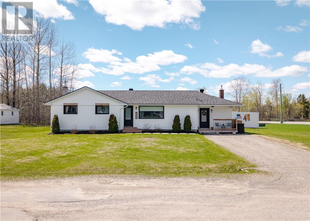 3977 Wayne Crescent, Val Caron, Ontario  P3N 1J6 - Photo 1 - 2128014