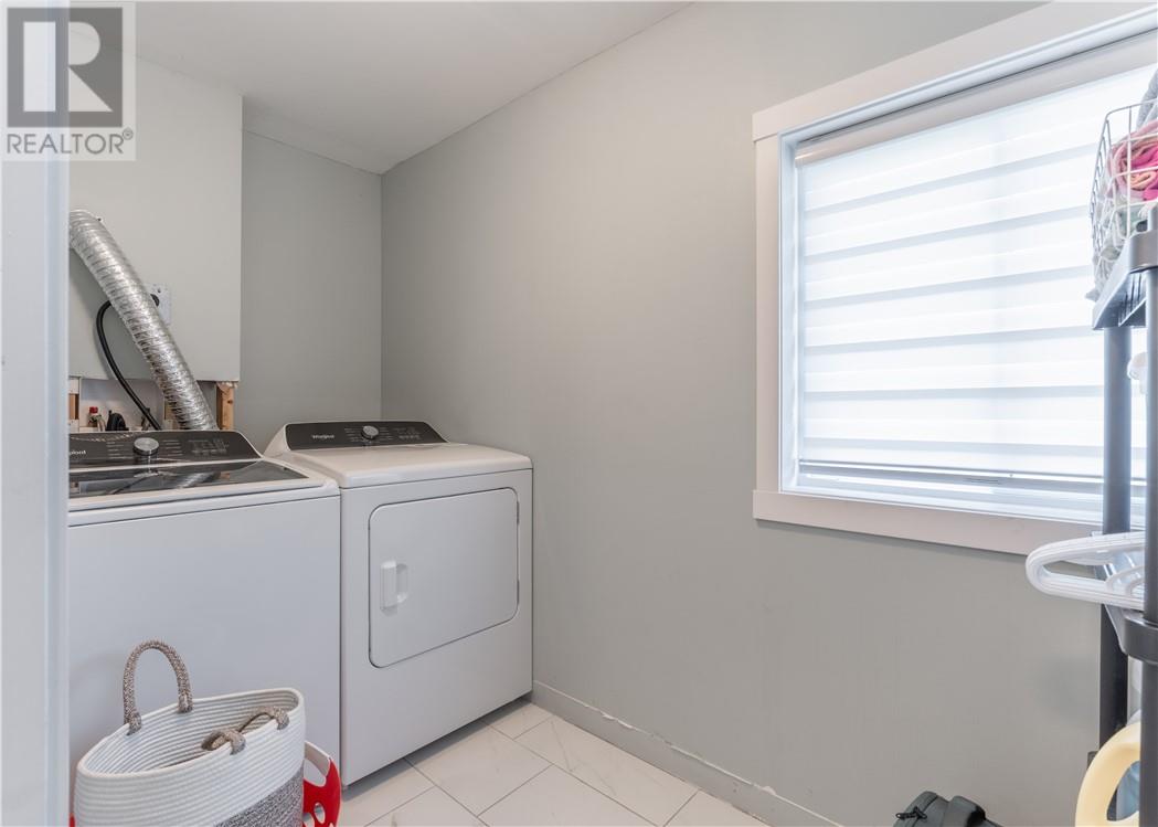 3977 Wayne Crescent, Val Caron, Ontario  P3N 1J6 - Photo 16 - 2128014