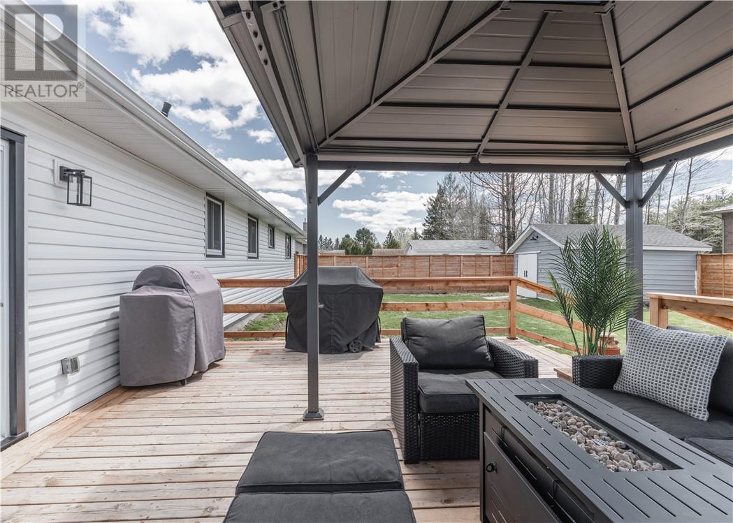 3977 Wayne Crescent, Val Caron, Ontario  P3N 1J6 - Photo 19 - 2128014