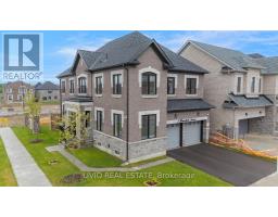 8 HOUSEFINCH AVENUE, Brampton, Ontario