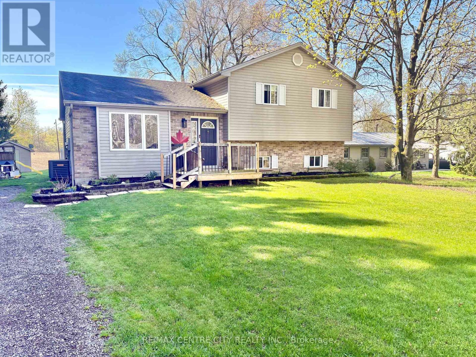 2623 Avon Drive, Malahide, Ontario  N0L 1B0 - Photo 1 - X13169054