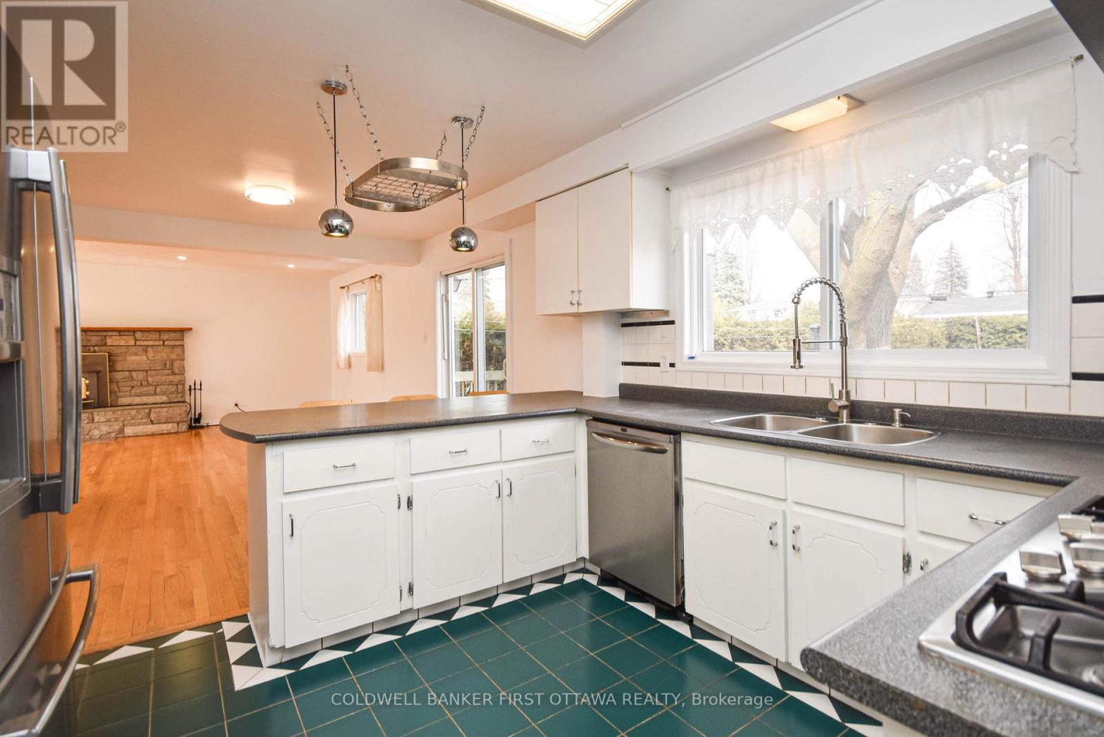 2061 Balharrie Avenue, Ottawa, Ontario  K1G 1G2 - Photo 14 - X13169164