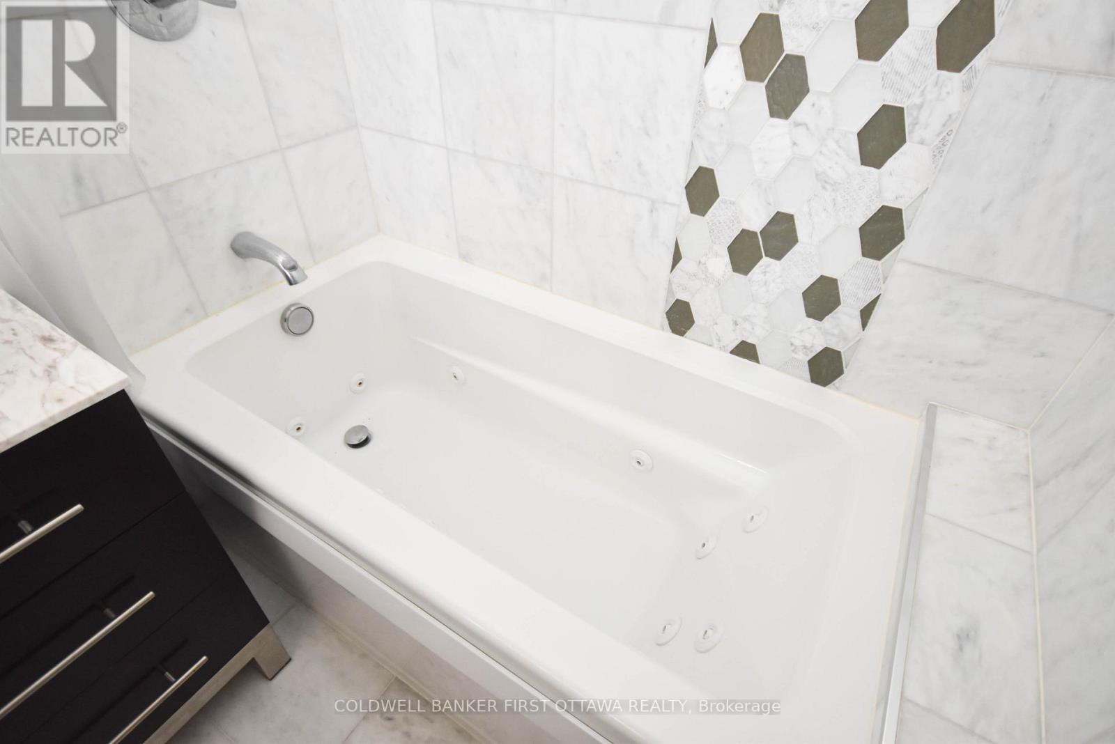 2061 Balharrie Avenue, Ottawa, Ontario  K1G 1G2 - Photo 26 - X13169164