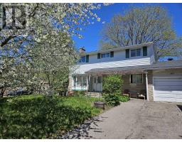 2061 BALHARRIE AVENUE, Ottawa, Ontario