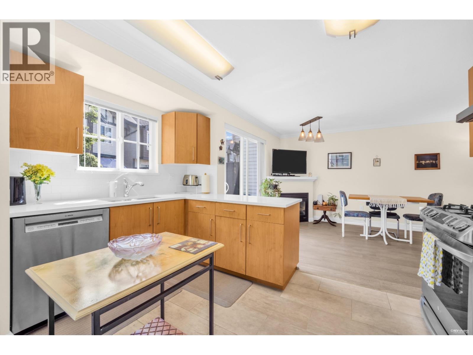 3302 Noel Drive, Burnaby, British Columbia  V3J 1J8 - Photo 13 - R3127288