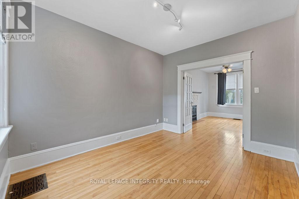 60 Clarey Avenue, Ottawa, Ontario  K1S 2R7 - Photo 5 - X12862220
