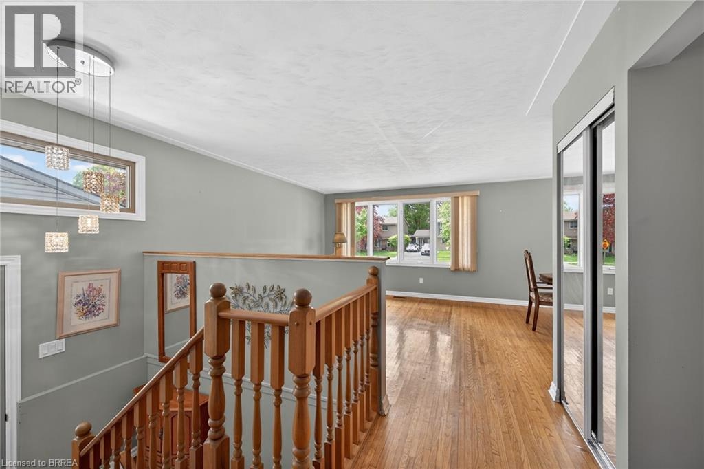 111 Memorial Drive, Brantford, Ontario  N3R 5S4 - Photo 9 - 40829734