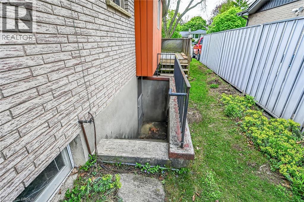 111 Memorial Drive, Brantford, Ontario  N3R 5S4 - Photo 45 - 40829734