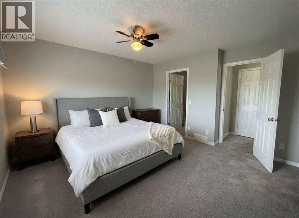 17 Copperfield Court SE, Calgary, Alberta  T2Z 4Z3 - Photo 9 - A2302063