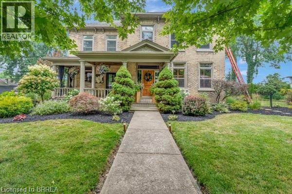 66 BANFIELD Street, paris, Ontario
