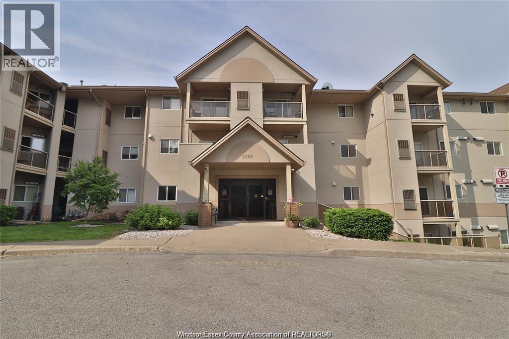 MLS# 26012006: 3000 Sandwich STREET Unit# 201, Windsor, Canada