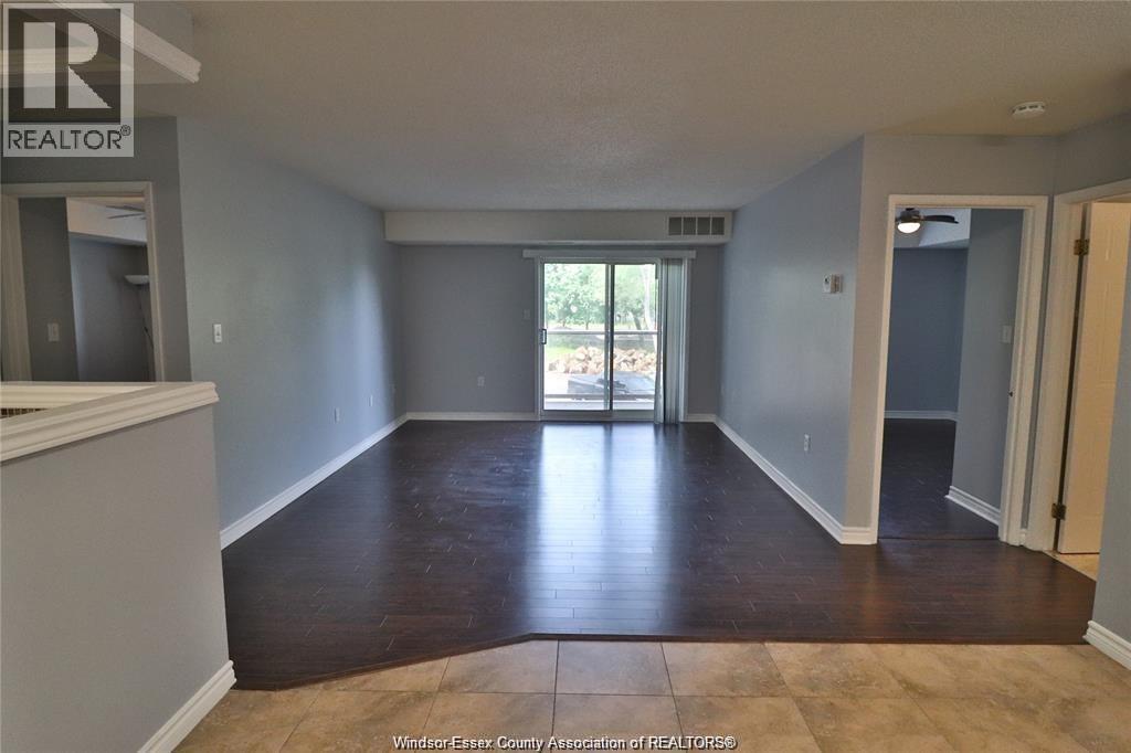 3000 Sandwich Street Unit# 201, Windsor, Ontario  N9C 4G3 - Photo 10 - 26012006